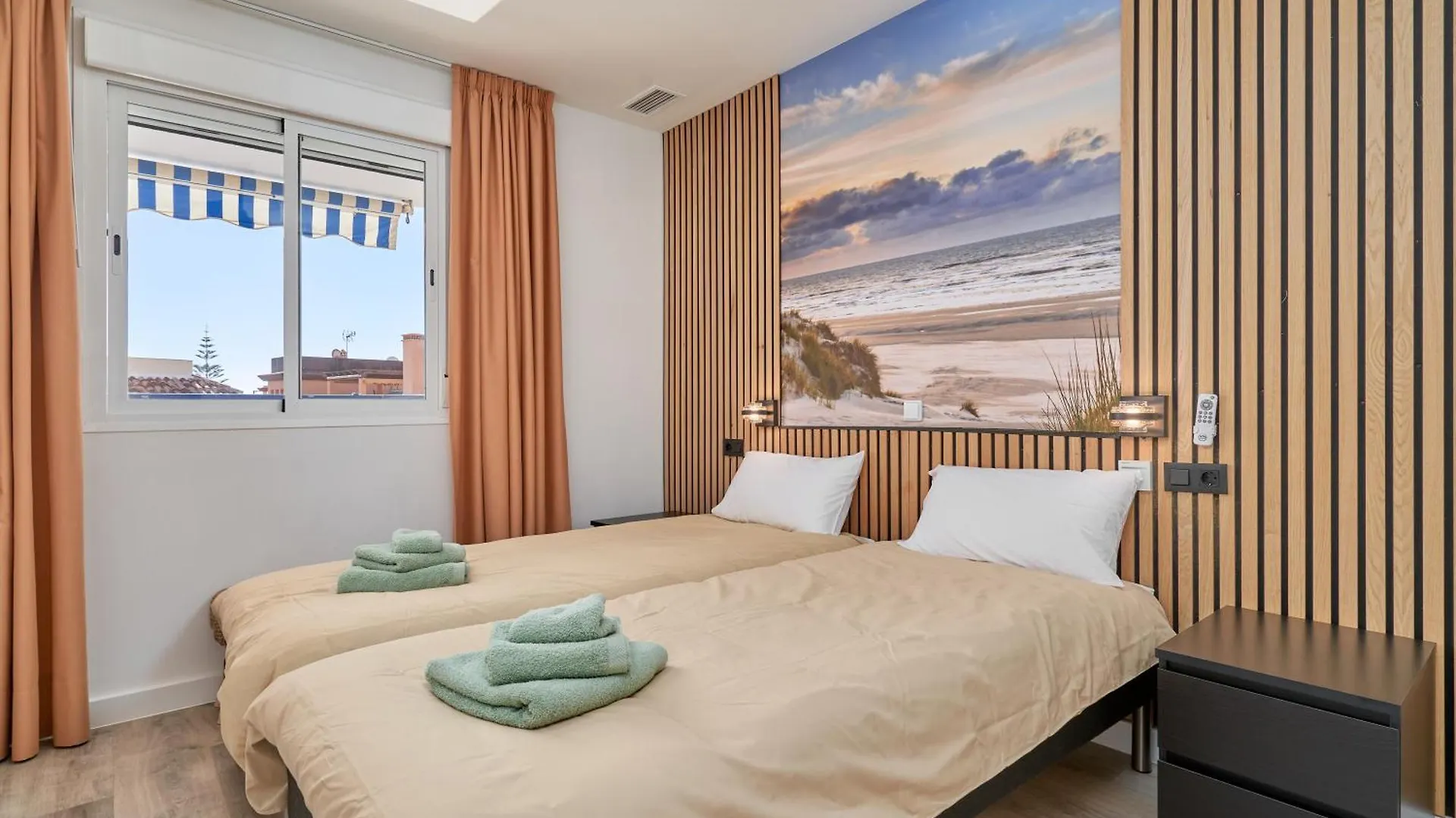 Breathtaking Penthouse Las Azaleas トロクス・コスタ アパート